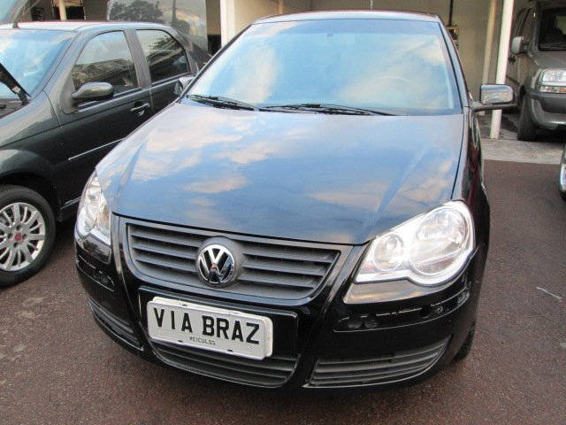 VOLKSWAGEN POLO SEDAN 1.6 Mi 4P