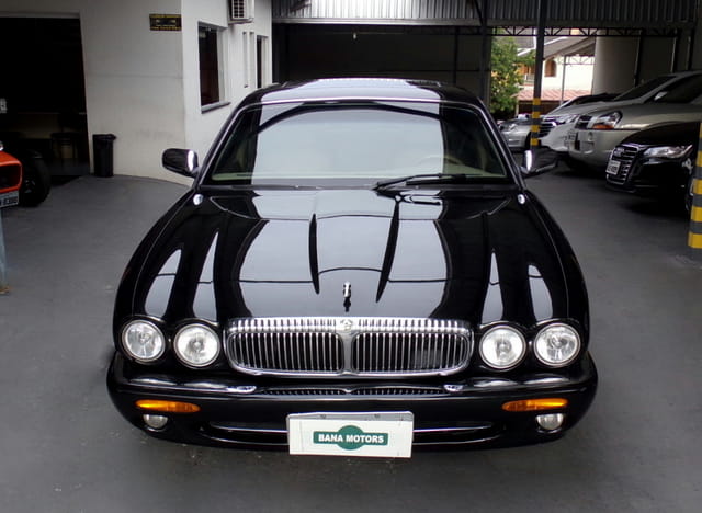 JAGUAR XJ8 DAIMLER 4.0 V-8 4P BlindadoN3