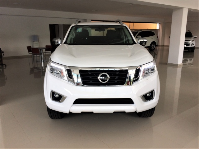 NISSAN FRONTIER 2.3 LE AT 4X4