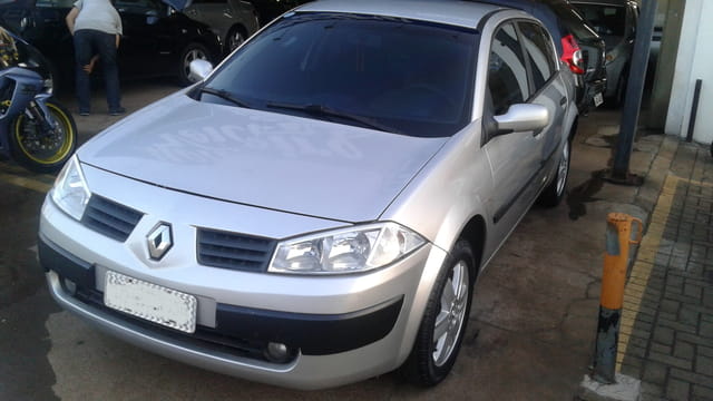 RENAULT MEGANE SEDAN EXPRESSION 1.6 16v(Hi-Flex) 4p