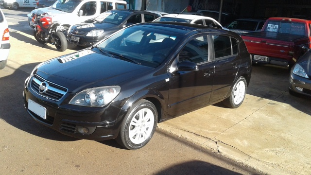 CHEVROLET VECTRA HATCH GT 2.0 8v(FLEXPOWER) A/G 4p