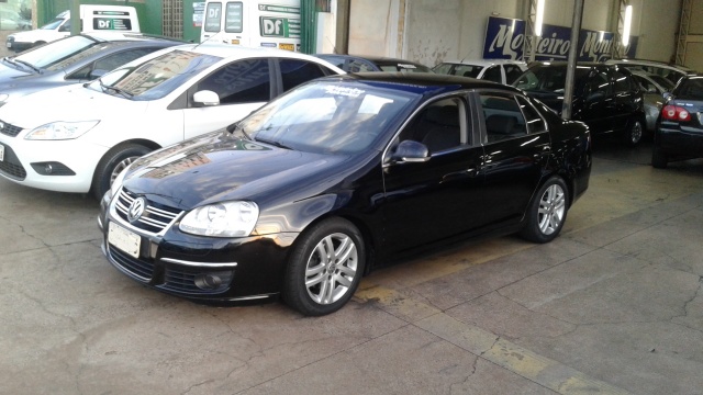 VOLKSWAGEN JETTA 2.5(Tiptr.) 4p