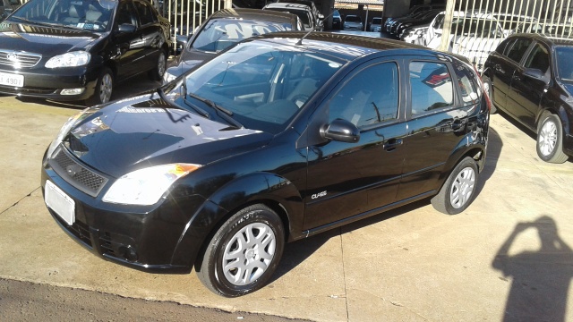 FORD FIESTA 1.0 8V FLEX 5P