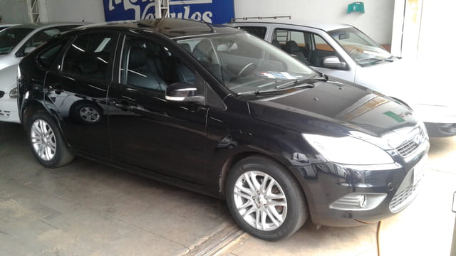 FORD FOCUS HATCH GHIA 2.0 16v(Aut.147cv) 4P
