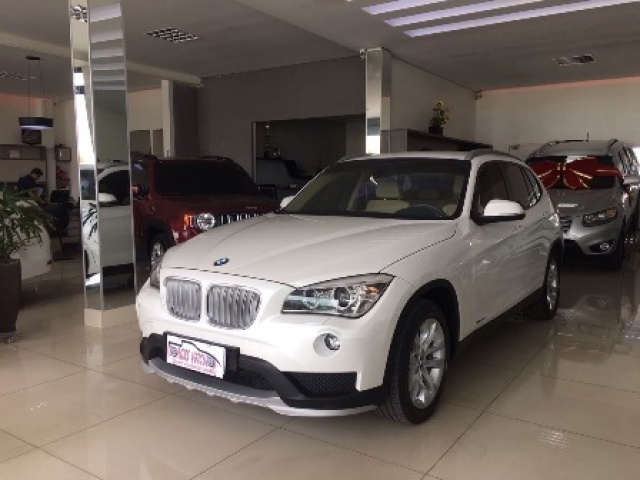 BMW X1 2.0 20I 4X2 16V FLEX 4P AUTOMÁTICO