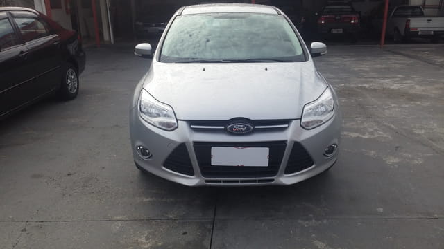 FORD FOCUS SE 2.0 AUT